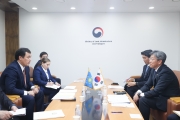 김이탁 제1차관 카자흐스탄 알리벡 바카예프 외교부 차관 면담